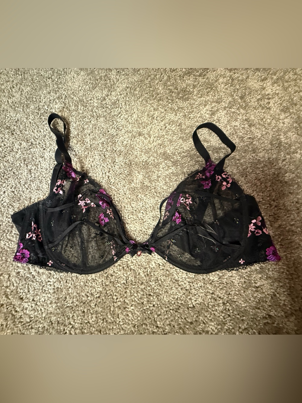 Victoria’s Secret unlined bra 38D